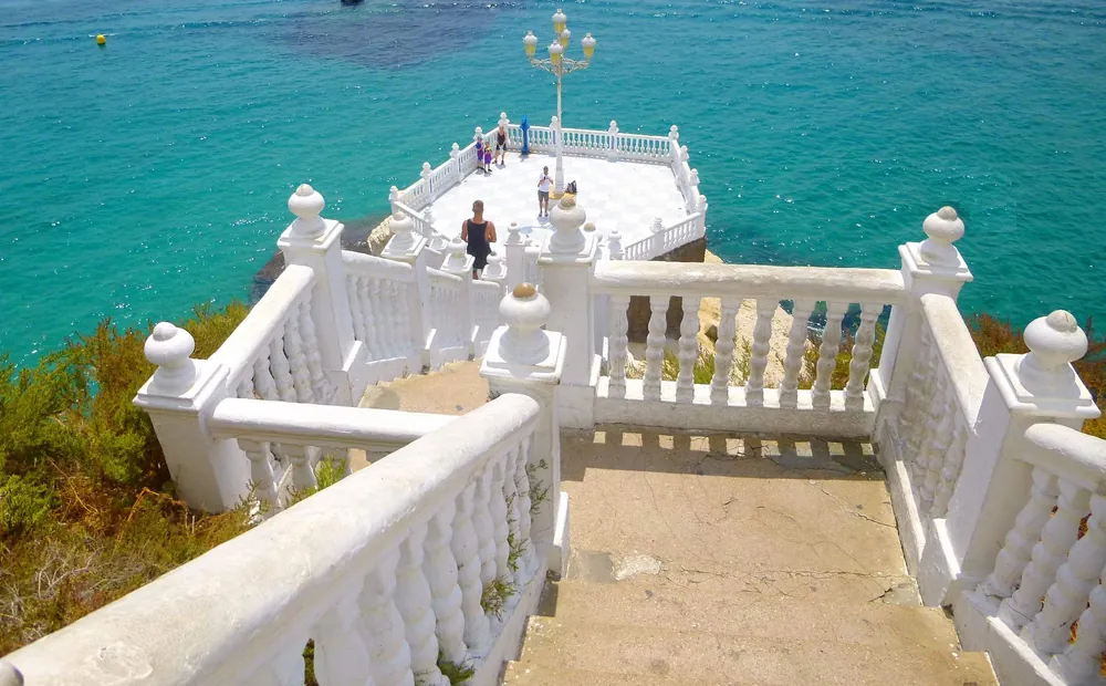 Fotografía real del Balcón del Mediterráneo en Benidorm